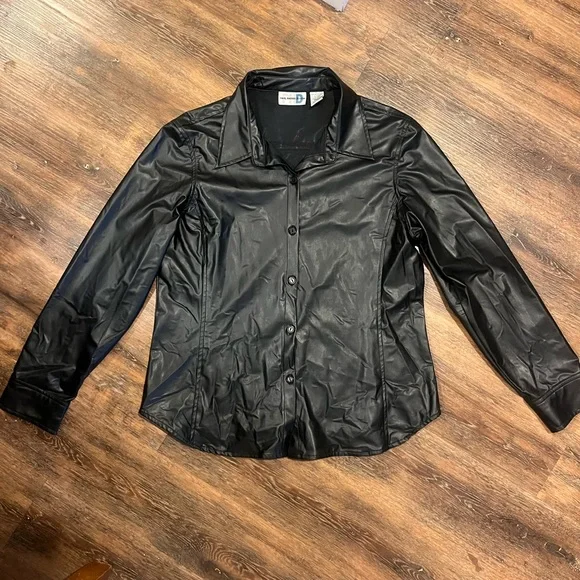 Black Faux Leather Set - Picture 5 of 8